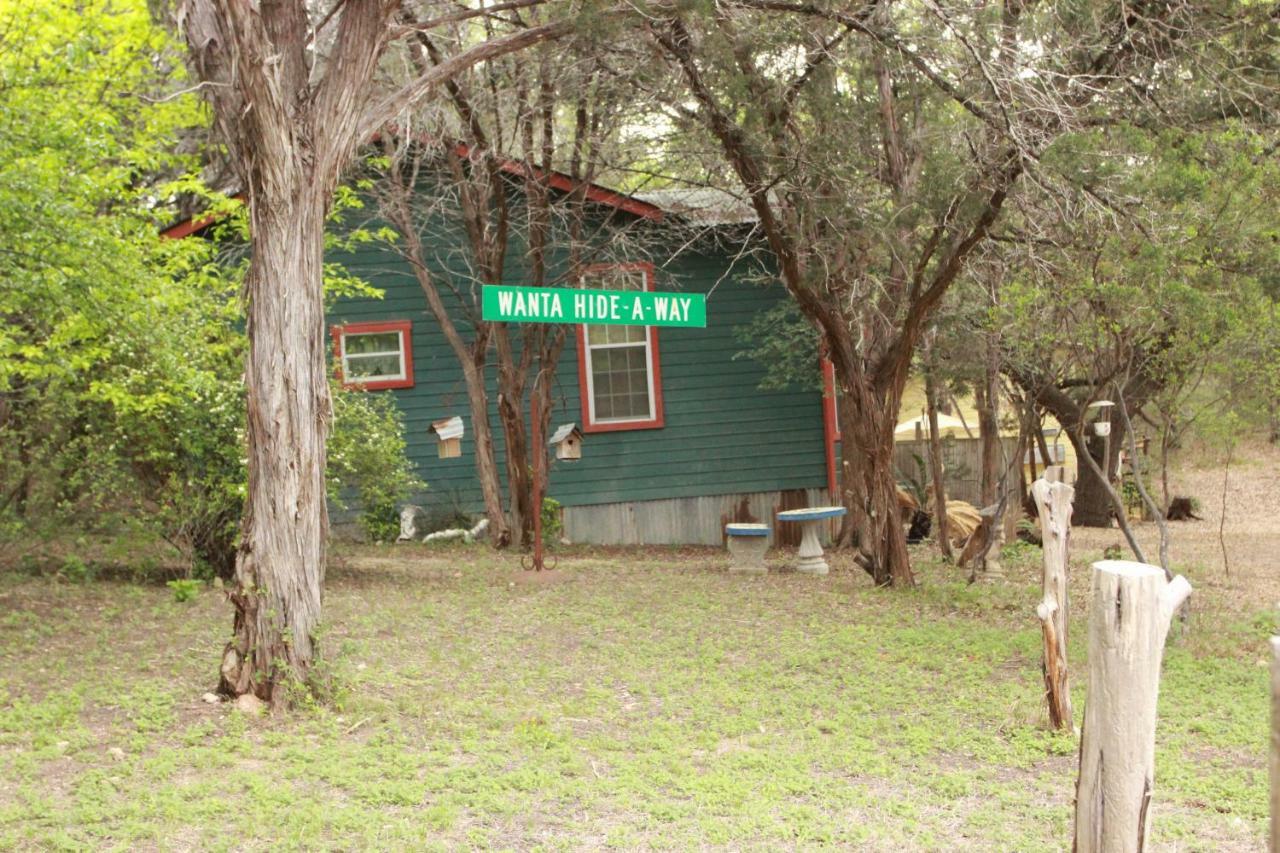 The Victorian Cottage At Creekside Camp & Cabins Marble Falls Exterior photo